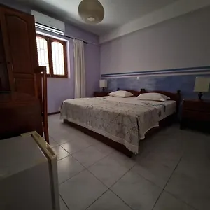 residencial-raiar-hostel.cape-verdehotels.com/