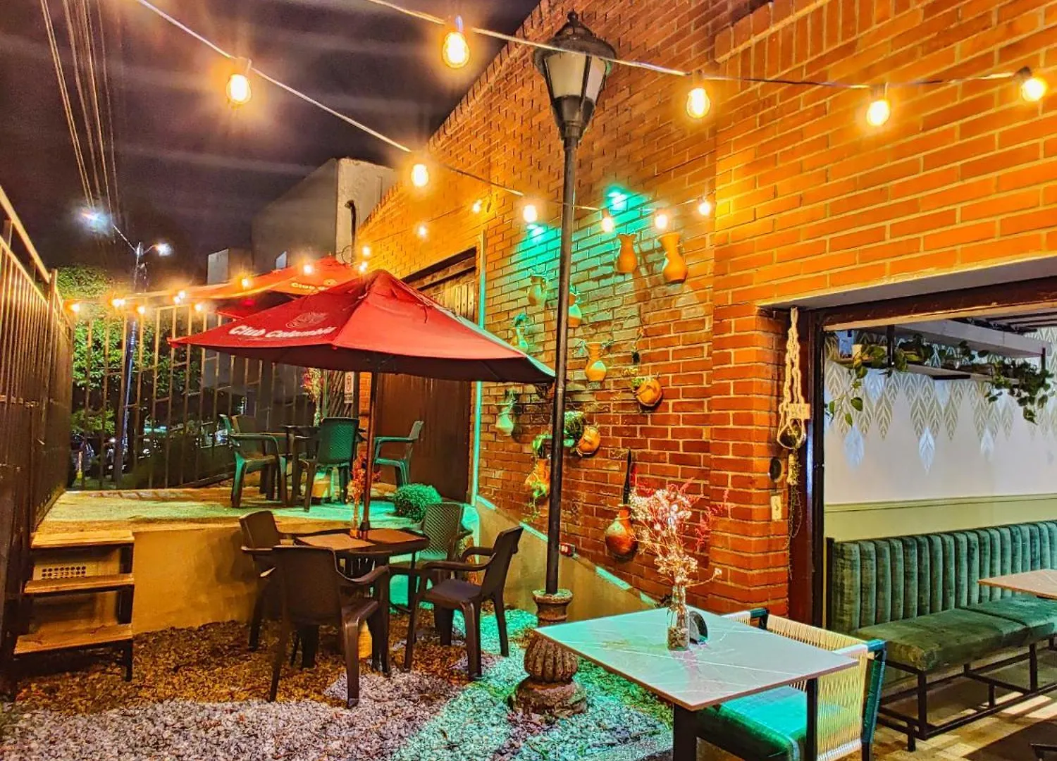 Lady Mom Hostal Medellin Guest house