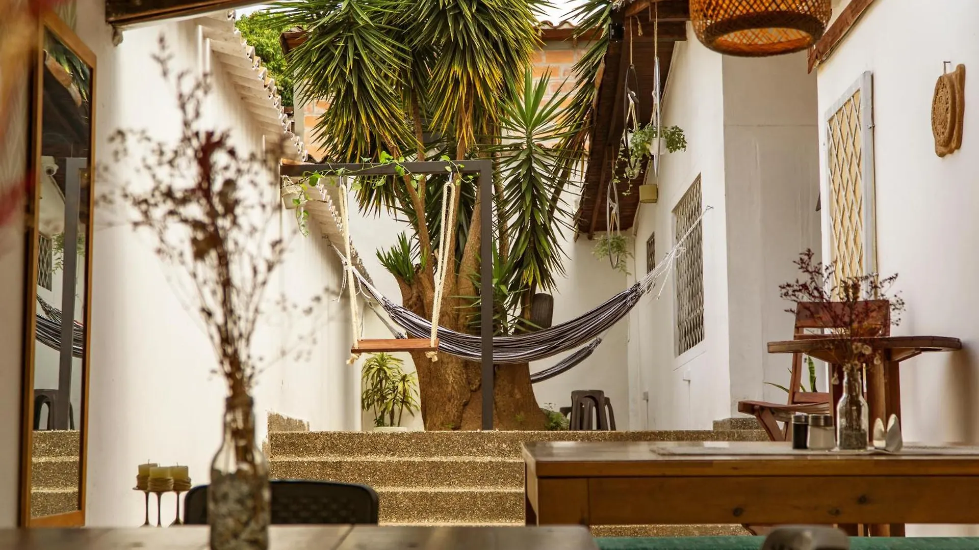 Lady Mom Hostal Medellin Guest house