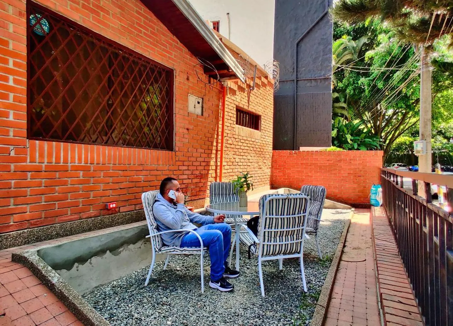 Lady Mom Hostal Medellin Guest house